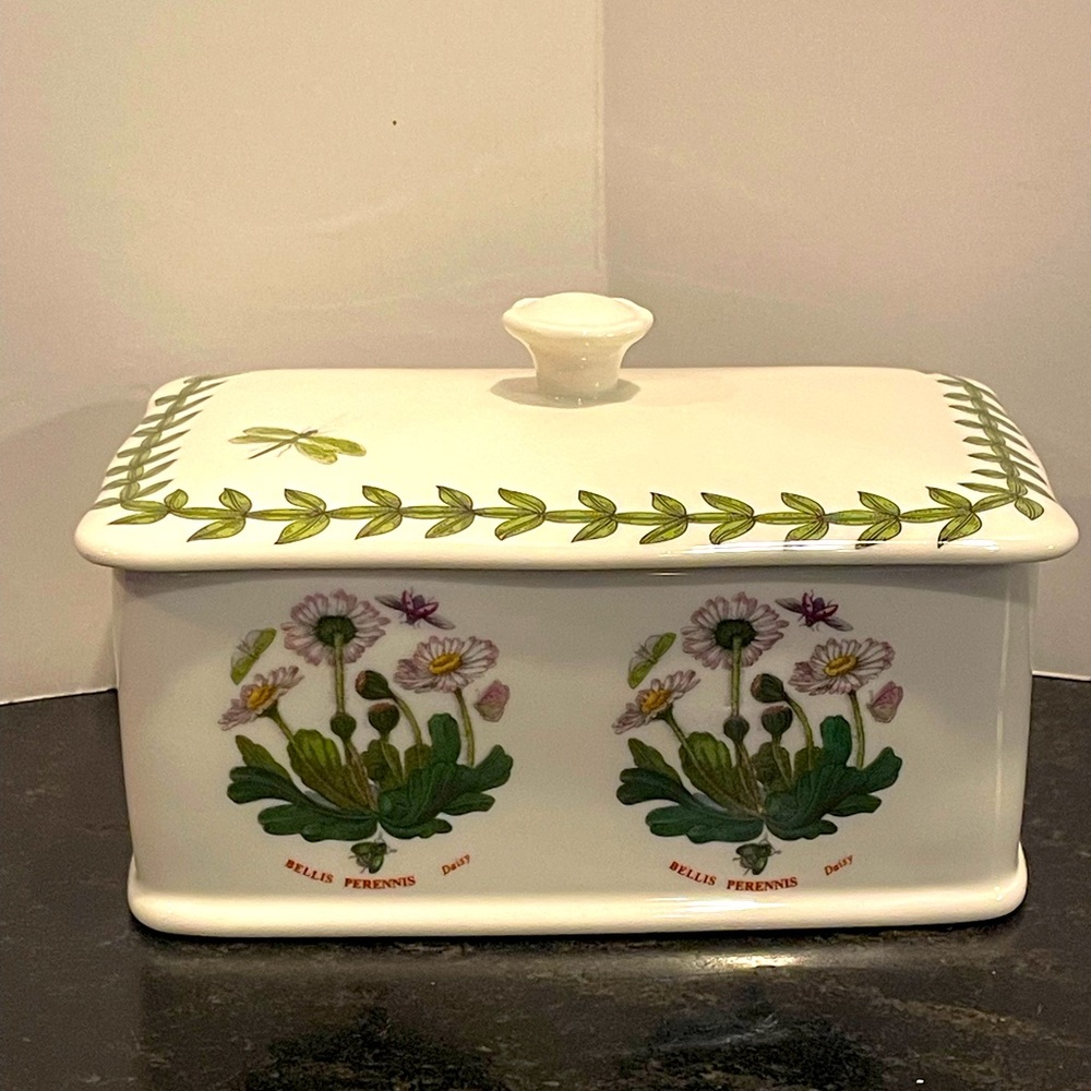 Portmeirion Botanic Garden Daisy lidded trinket box